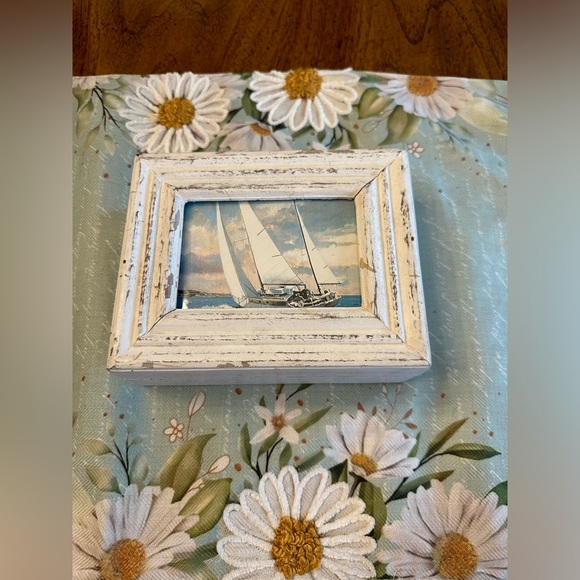Cute coastal trinket box, white wash box, picture frame top excellent condition - Picture 11 of 13